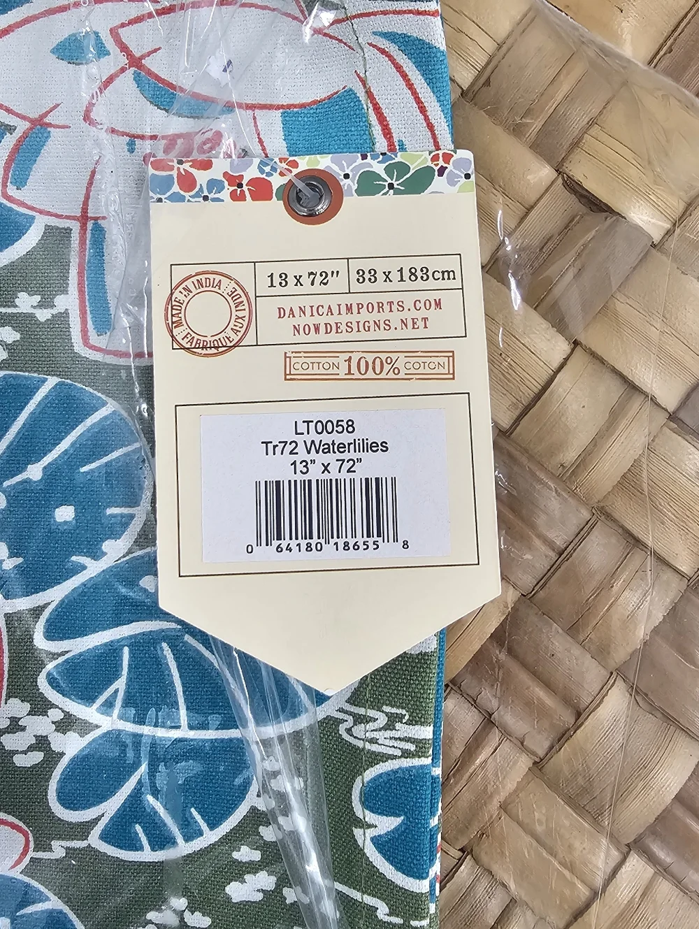 Water Lilies Table Runner NWT Size 13X72